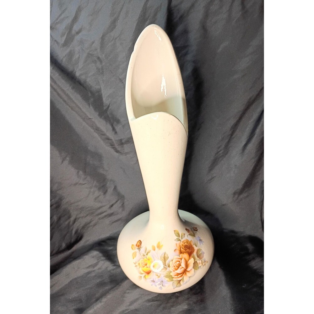 Royal Haeger R1752 Floral Vase (has chip)